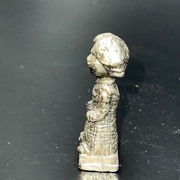 Vintage Pewter Figurine Figure Girl Singing Christmas Carol Handcrafted USA - Picture 4 of 7